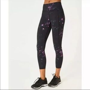 Sweaty Betty Zero Gravity Black Daisy Print High Waisted 7/8 length XS leggings